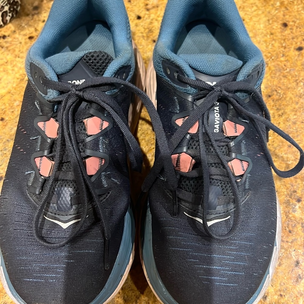 Hoka Gaviota 3 size 7 wide